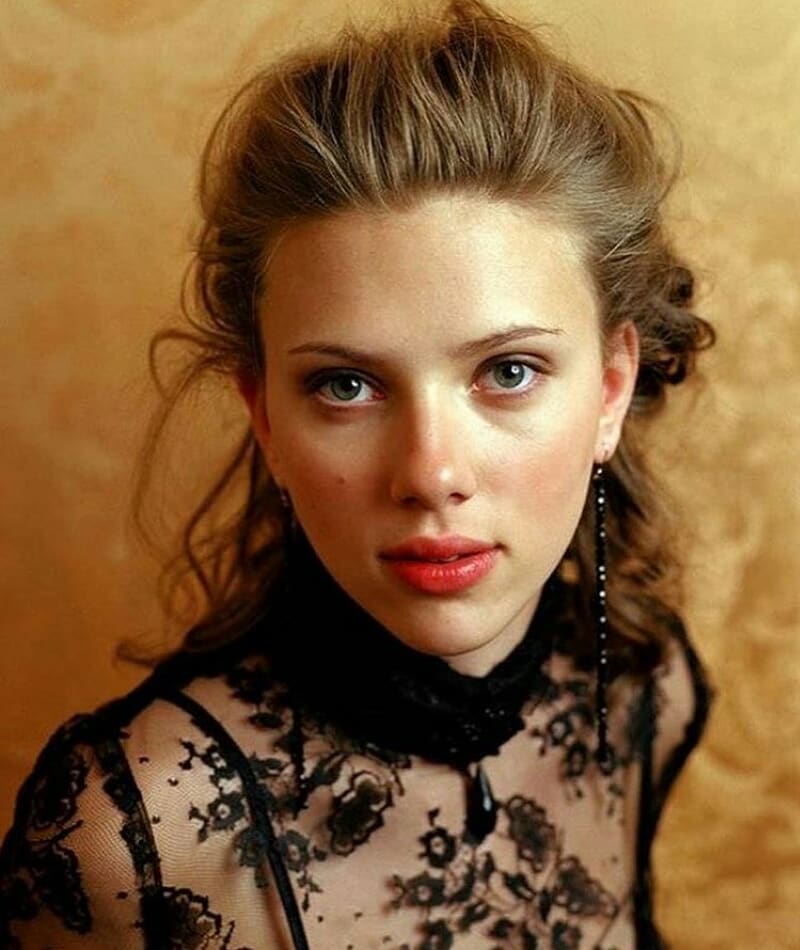 Bold Pictures Of Scarlett Johansson